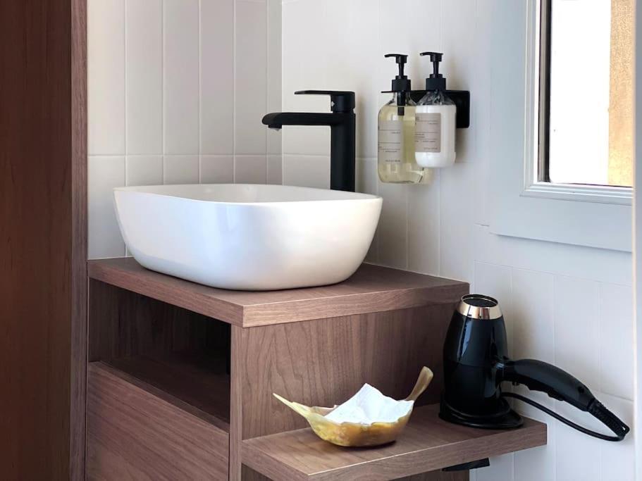 Welcoming, Lovely, Calm & Centrally Located Flat *